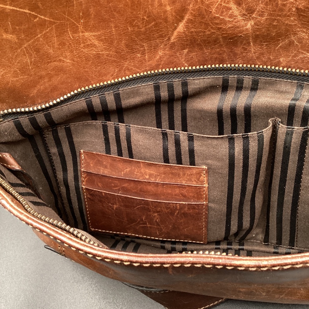 Distressed Leather messenger Bag Marked Frye - Picture 5 of 12